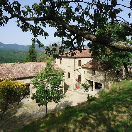 Agriturismo I Monti Di Salecchio パラッツオーロ・スル・セーニオ エクステリア 写真