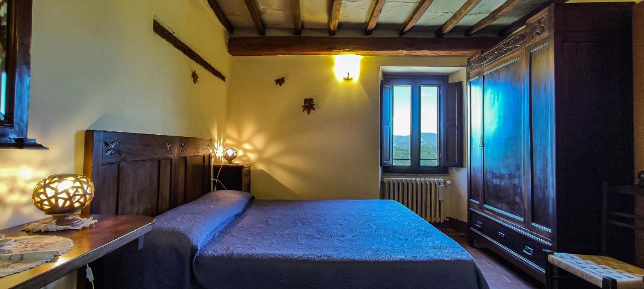 Agriturismo I Monti Di Salecchio パラッツオーロ・スル・セーニオ エクステリア 写真