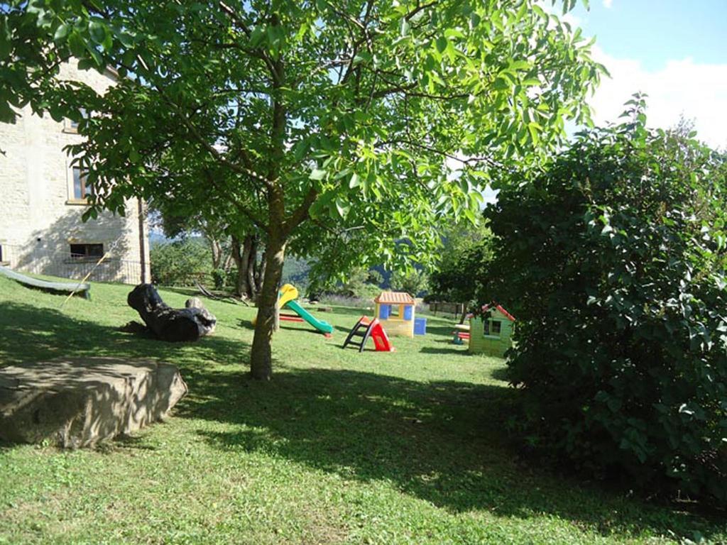 Agriturismo I Monti Di Salecchio パラッツオーロ・スル・セーニオ エクステリア 写真