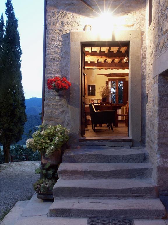 Agriturismo I Monti Di Salecchio パラッツオーロ・スル・セーニオ エクステリア 写真
